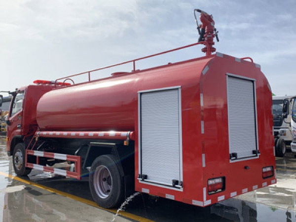 東風(fēng)多利卡7.2噸消防灑水車(國(guó)六)
